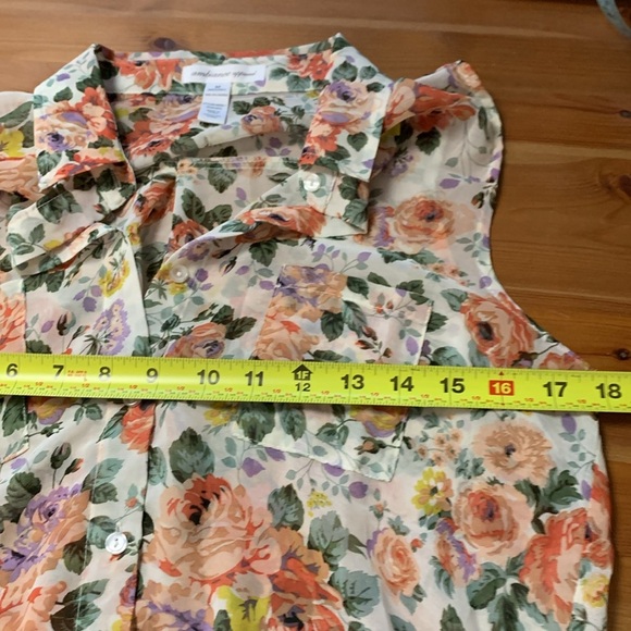 Ambiance Apparel NWOT Sheer, Sleeveless, Button Down Lightweight Summer Top - Picture 5 of 10